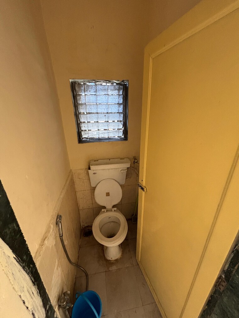 Bathroom, airoli sector 9a 1 Bedroom 550 Sq.Ft. Apartment In Airoli Sector 9a Navi Mumbai 9596919