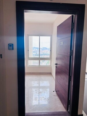 Room in 4 BHK Apartment at Aurobindo Kohinoor, Serilingampally – for Sale