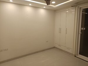 Room in 3 BHK Apartment at Highland Park Chandigarh, Bhabat – for Rent