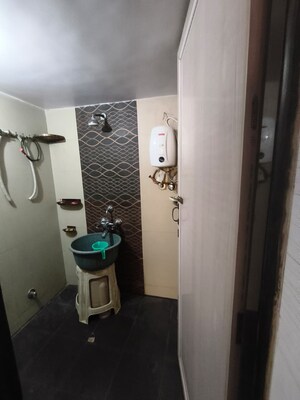 Bathroom in 2 BHK Apartment at Solitaire Heights, Malad West – for Sale