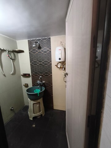 Bathroom in 2 BHK Apartment at Solitaire Heights, Malad West – for Sale