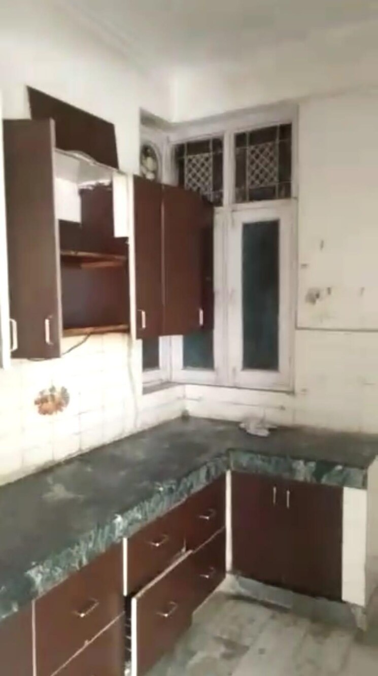 Kitchen, sector 6 dwarka 3.5 Bedroom 2000 Sq.Ft. Apartment In Sector 6 Dwarka Delhi 9596910