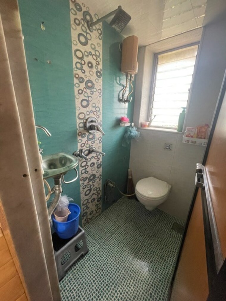 Bathroom, shree-vijay-vihar-chs 2 Bedroom 800 Sq.Ft. Apartment In Chembur Mumbai 9596964