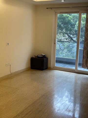 Room in 3 BHK Builder Floor at Ansal Sushant Lok I, Sector 43 – for Rent