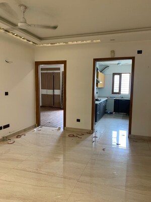 Building Lobby in 3 BHK Builder Floor at Sector 84 – for Rent