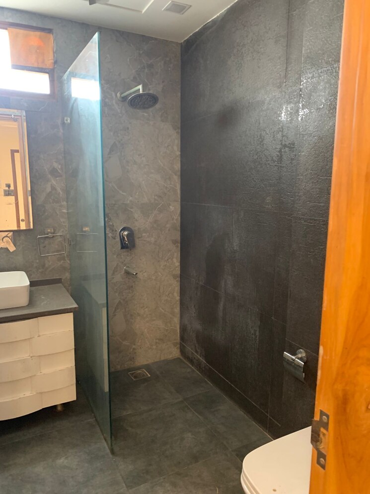 Bathroom, sector 84 3 Bedroom 150 Sq.Yd. Builder Floor In Sector 84 Faridabad 9596955