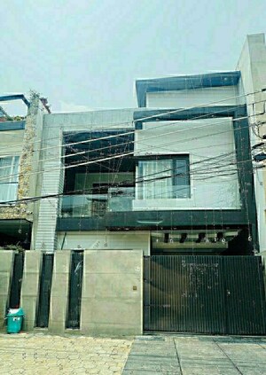 4 BHK Independent House For Sale in Model Town
