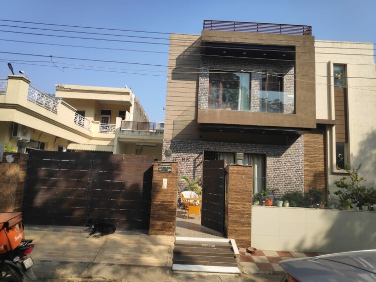 Exterior View, sector 71 5 Bedroom 400 Sq.Yd. Independent House In Sector 71 Mohali 9597048