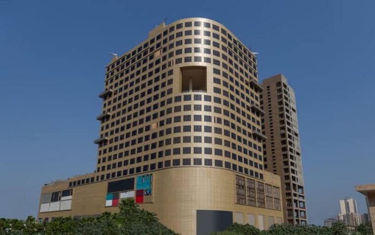 Exterior View, logix-city-centre-service-apartment Commercial Shop 100 Sq.Ft. In Sector 32 Noida 9596908