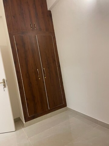 Room in 1.5 BHK Apartment at Jayamahal – for Rent