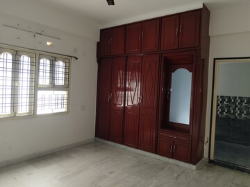 Room in 3 BHK Apartment at Sri Sai Ayyapa Sadan, Madhapur – for Rent