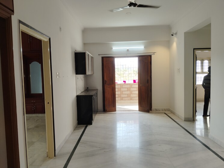 Room, sri-sai-ayyapa-sadan 3 Bedroom 1800 Sq.Ft. Apartment In Madhapur Hyderabad 9597152