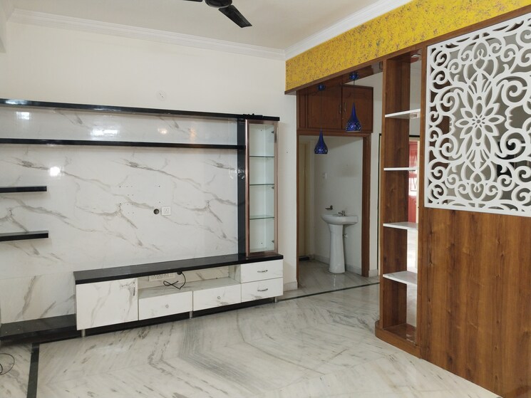 Room, sri-sai-ayyapa-sadan 3 Bedroom 1800 Sq.Ft. Apartment In Madhapur Hyderabad 9597152