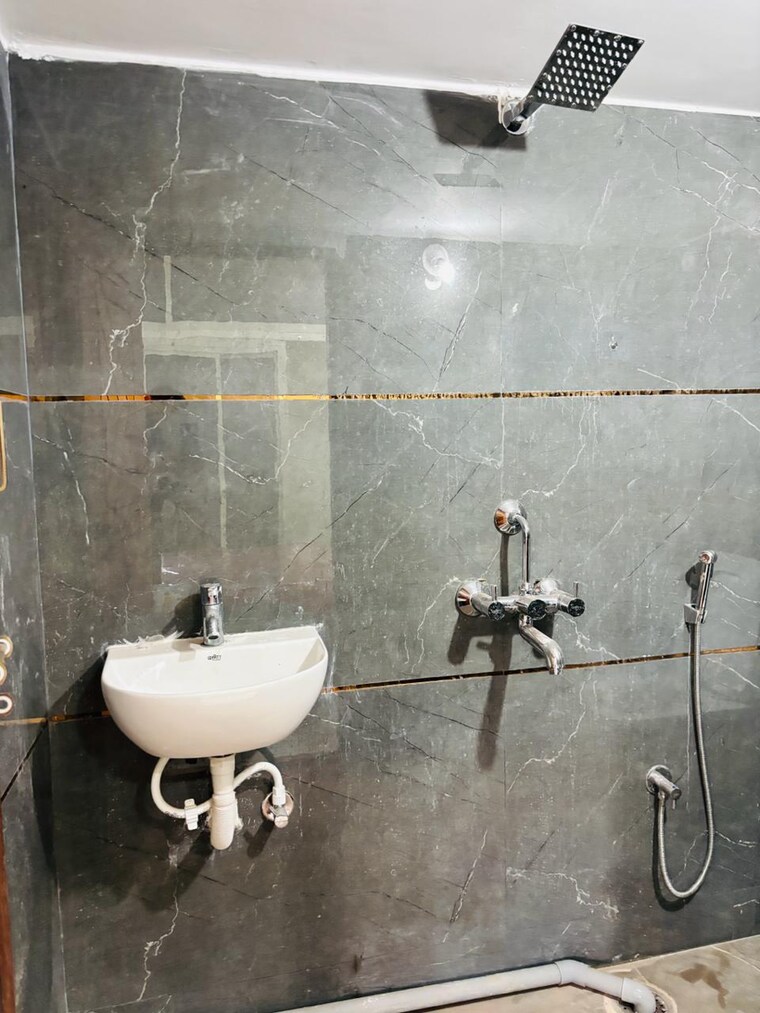 Bathroom, manikonda 2 Bedroom 1100 Sq.Ft. Builder Floor In Manikonda Hyderabad 9597092