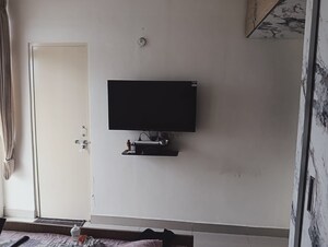 Room in 3 BHK Apartment at BPTP Elite Floors, Sector 83 – for Rent