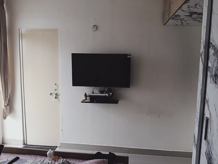 Room, bptp-elite-floors 3 Bedroom 2250 Sq.Ft. Apartment In Sector 83 Faridabad 9597108