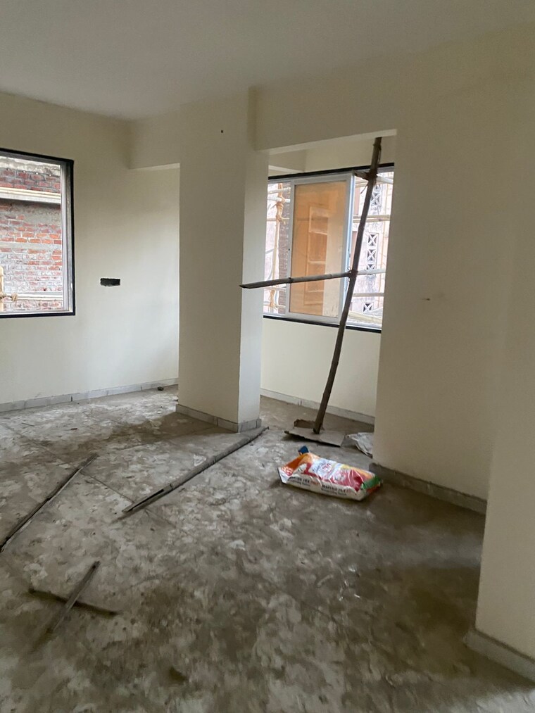 Room, badlapur east Commercial Office Space 865 Sq.Ft. In Badlapur East Thane 9597124