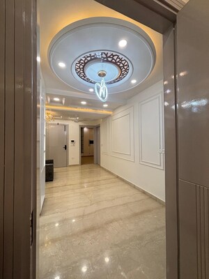 Building Lobby in 4 BHK Builder Floor at Uttam Nagar – for Rent