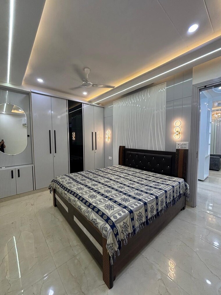 Bedroom, uttam nagar 4 Bedroom 135 Sq.Yd. Builder Floor In Uttam Nagar Delhi 9597293