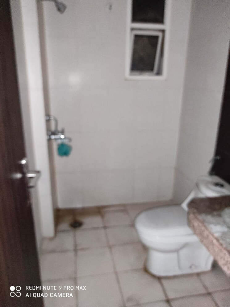 Bathroom, supertech-czar-suites 2 Bedroom 1070 Sq.Ft. Apartment In Omicron I Greater Noida Greater Noida 9597555