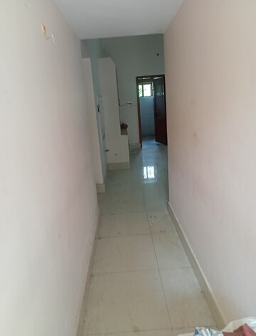 Building Lobby in 2 BHK Independent House at Mahanagar – for Rent