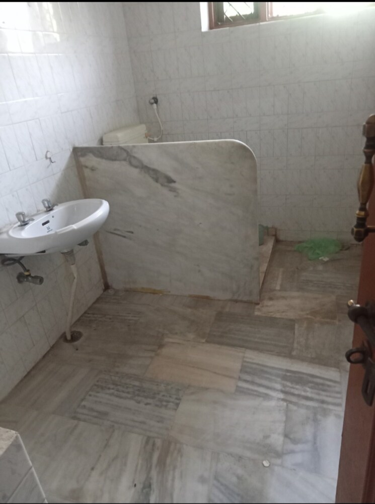 Bathroom, mahanagar 2 Bedroom 1820 Sq.Ft. Independent House In Mahanagar Lucknow 9597566