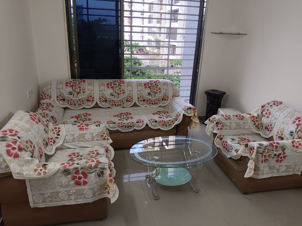 2 BHK Apartment For Rent in Shree Gokuldham CHS