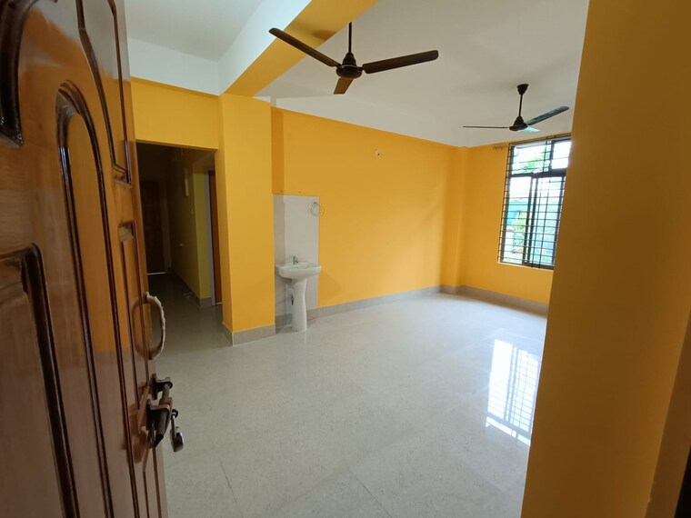 Room, 6 mile 2 Bedroom 800 Sq.Ft. Villa In 6 Mile Guwahati 9597564