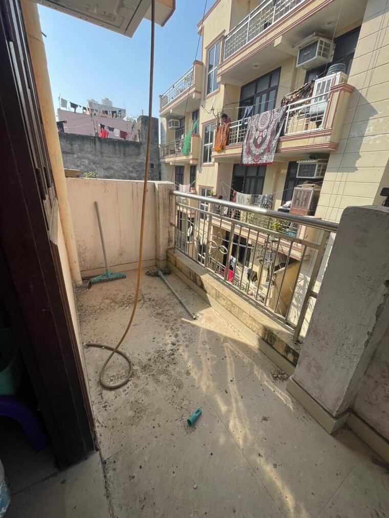 Balcony, chattarpur 1 Bedroom 450 Sq.Ft. Builder Floor In Chattarpur Delhi 9597586