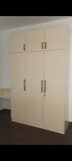 Furnished Amenities in 4 BHK Builder Floor at Bptp Park Floors I, Sector 77 – for Rent