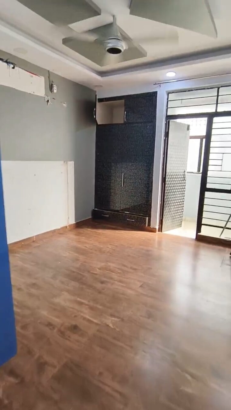 Room, sector 19 dwarka 2 Bedroom 1340 Sq.Ft. Apartment In Sector 19 Dwarka Delhi 9597131