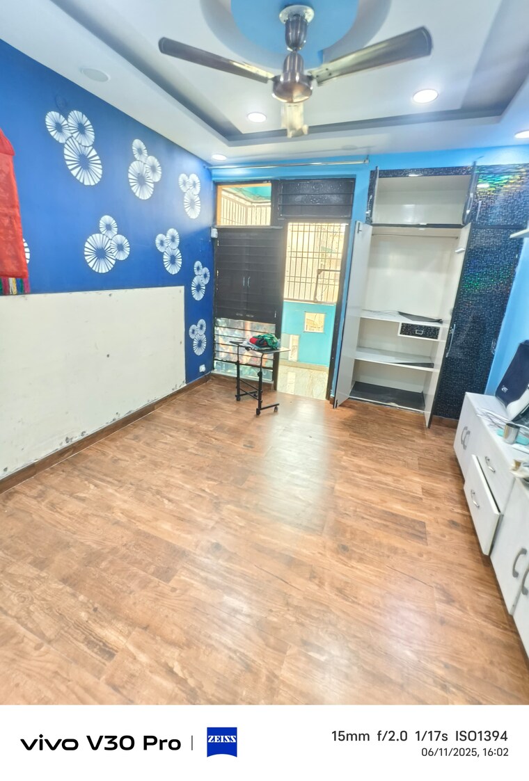 Room, sector 19 dwarka 2 Bedroom 1340 Sq.Ft. Apartment In Sector 19 Dwarka Delhi 9597131