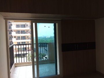 Room in 2 BHK Apartment at Gaur Atulyam, Omicron I Greater Noida – for Sale