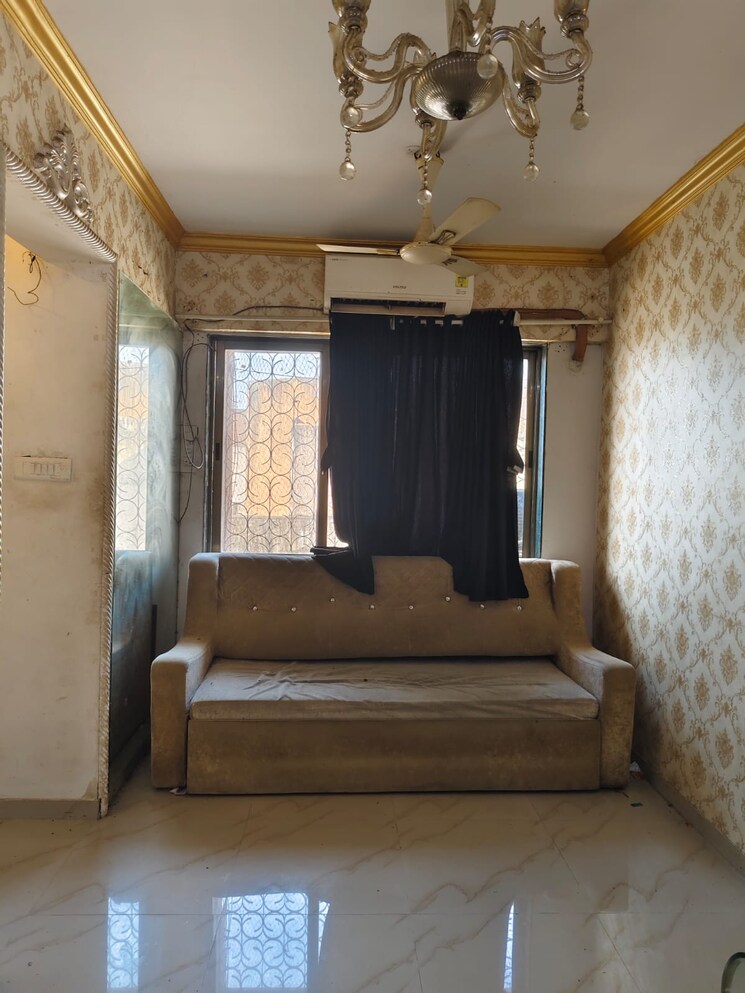 Living Room, vireshwar-sneh-chs 1 RK 250 Sq.Ft. Apartment In Vile Parle East Mumbai 9597593