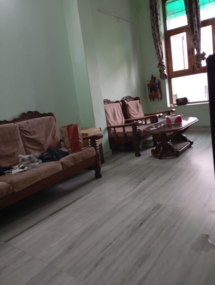 Gym, palam vihar 1 Bedroom 650 Sq.Ft. Builder Floor In Palam Vihar Gurgaon 9597645