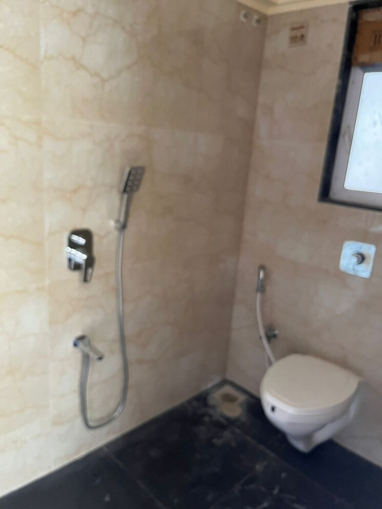 Bathroom, ranka-monalisa-paradise-residency 2 Bedroom 711 Sq.Ft. Apartment In Dadar East Mumbai 9597599