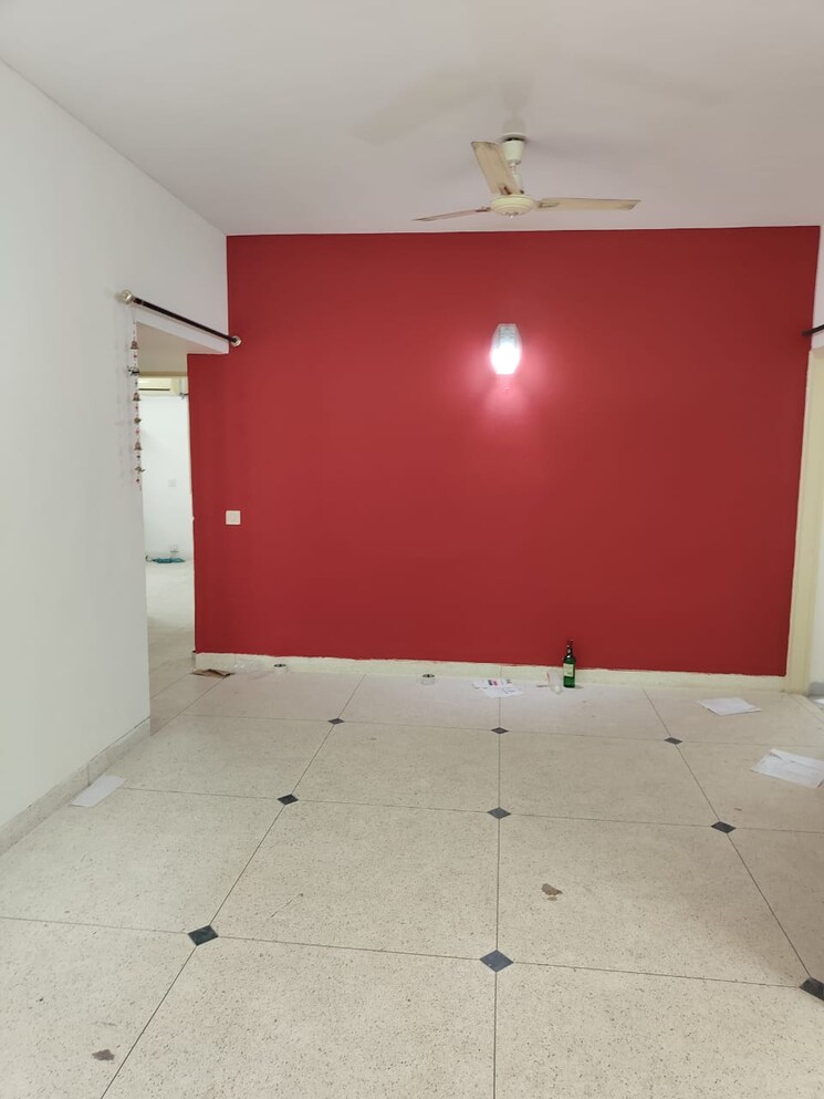 Room, unitech-south-city-ii 3 Bedroom 1500 Sq.Ft. Builder Floor In Sector 50 Gurgaon 9597079