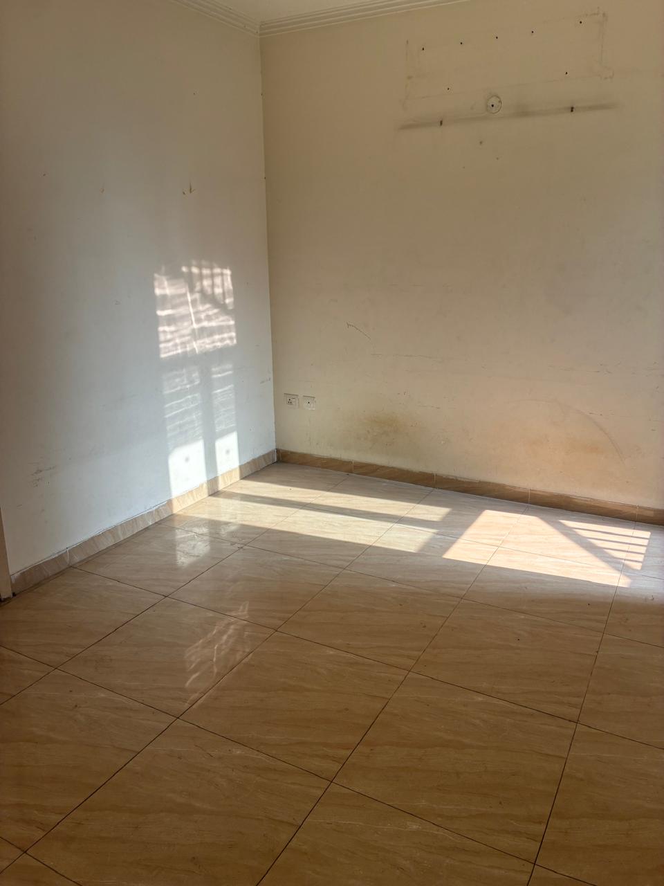 2 BHK + Extra Room 1200 Sq.Ft. Apartment in Supertech Czar Villa