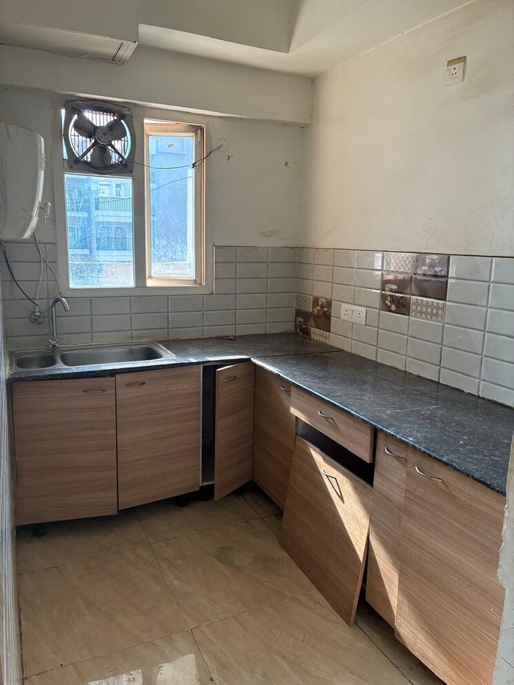 Kitchen, supertech-czar-villa 2 Bedroom 1200 Sq.Ft. Apartment In Omicron I Greater Noida Greater Noida 9597677