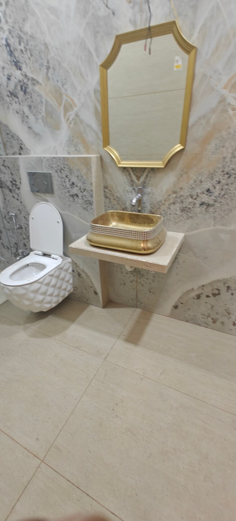 Attached Bathroom, lower parel 3 Bedroom 1600 Sq.Ft. Apartment In Lower Parel Mumbai 9597762