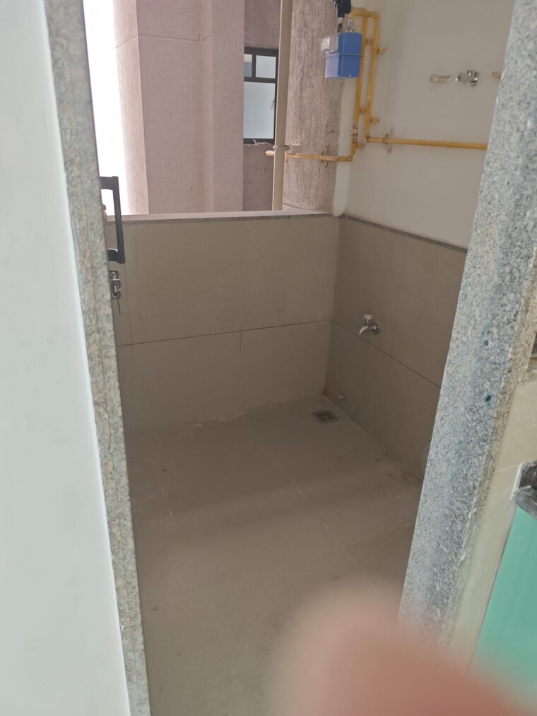 Bathroom, shela 3 Bedroom 1800 Sq.Ft. Apartment In Shela Ahmedabad 9597768