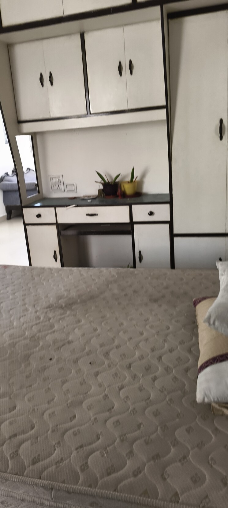 Room, ip extension 2 Bedroom 1050 Sq.Ft. Apartment In Ip Extension Delhi 9597775