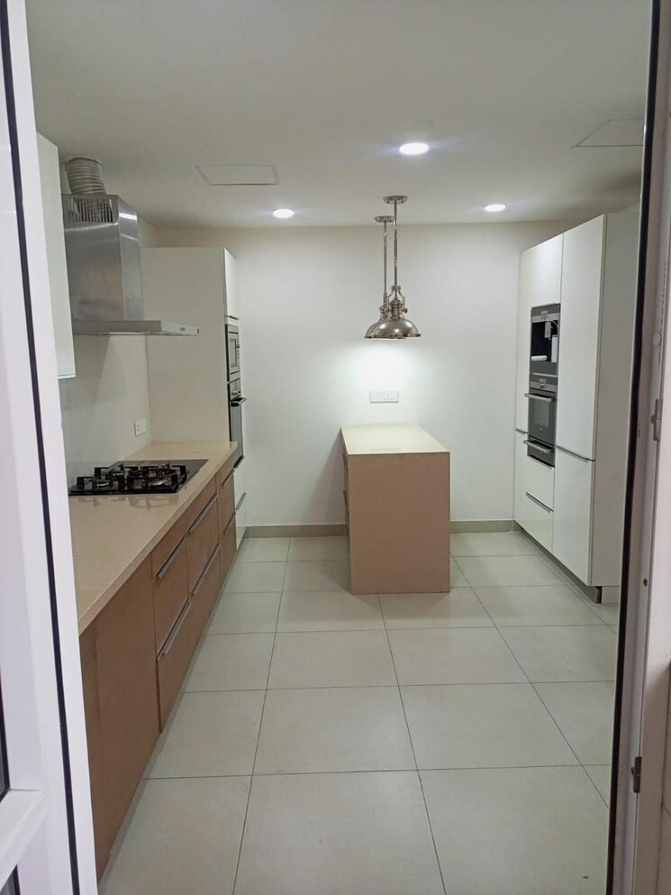 Bathroom, rmz-latitude 4 Bedroom 4500 Sq.Ft. Apartment In Hebbal Bangalore 9597802