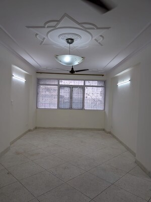 Room in 3 BHK Apartment at The Apoorva Apartment, Sector 5 Dwarka – for Rent