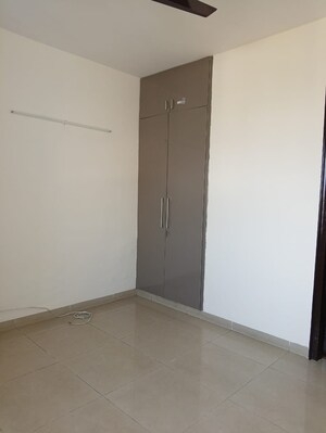 Room in 2 BHK Apartment at Eros Wembley Estate, Sector 50 – for Rent