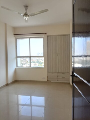 Room in 2 BHK Apartment at Eros Wembley Estate, Sector 50 – for Rent