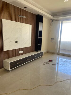 2 BHK Apartment For Rent in Terraza Greens, Mansarovar