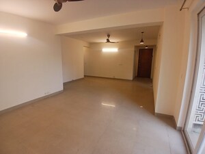 Room in 4 BHK Apartment at Emaar Emerald Floors Premier, Sector 65 – for Sale