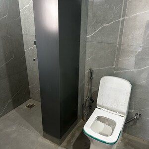 Bathroom in 1 BHK Builder Floor at Sector 52 – for Rent