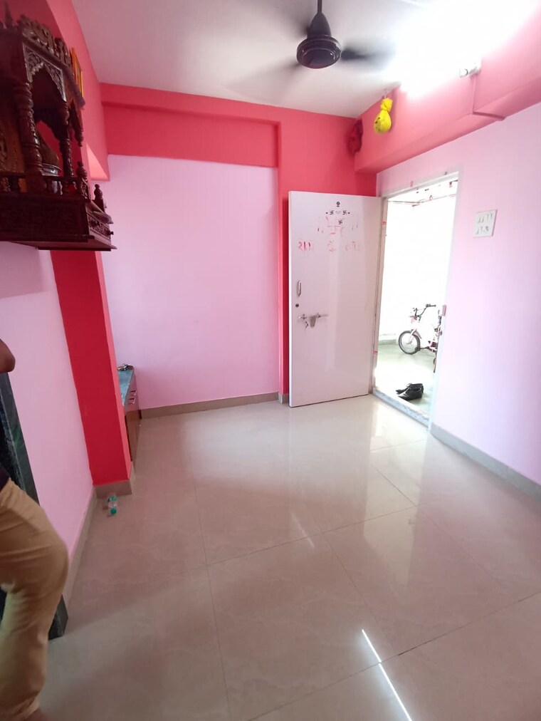 Room, shrinivas-tower 1 Bedroom 225 Sq.Ft. Apartment In Lower Parel Mumbai 9597846